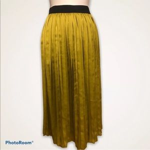 Rachel Zoe Lined Pleated chartreuse Yellow skirt